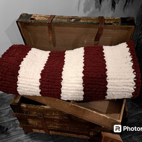 Handmade chenille blanket - Picture 12 of 14